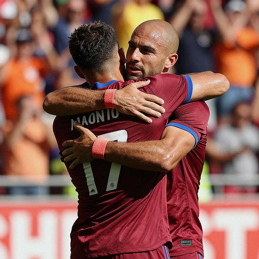 Van Dijk và cuộc chiến với báo giới Hà Lan: Khi thủ quân 35 tuổi từ chối làm vật tế thần Van Dijk và cuộc chiến với báo giới Hà Lan: Khi thủ quân 35 tuổi từ chối làm vật tế thần