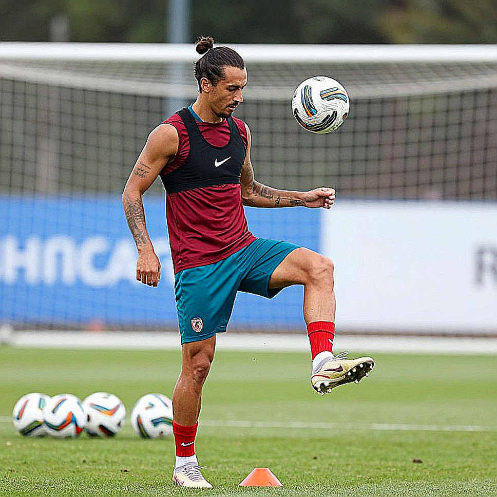 Ngày 16 tháng 9 của Mexico: Chín cầu thủ, một lá cờ và bài kiểm tra mang tên World Cup 2026 Ngày 16 tháng 9 của Mexico: Chín cầu thủ, một lá cờ và bài kiểm tra mang tên World Cup 2026