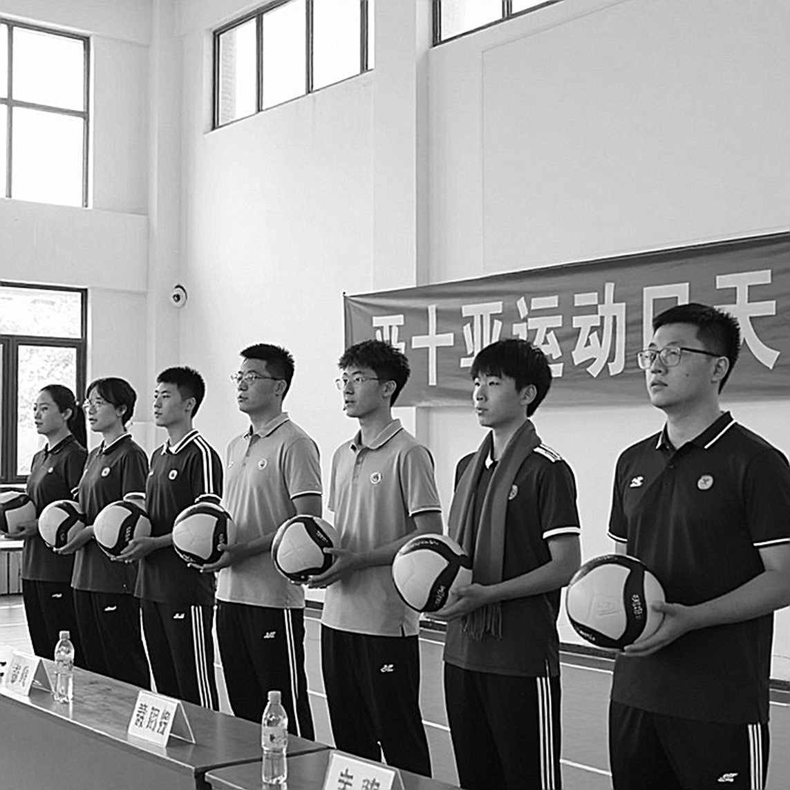 Tin đồn chuyển nhượng rỗng ruột: khi bản tin đúng định dạng nhưng không có dữ liệu Tin đồn chuyển nhượng rỗng ruột: khi bản tin đúng định dạng nhưng không có dữ liệu