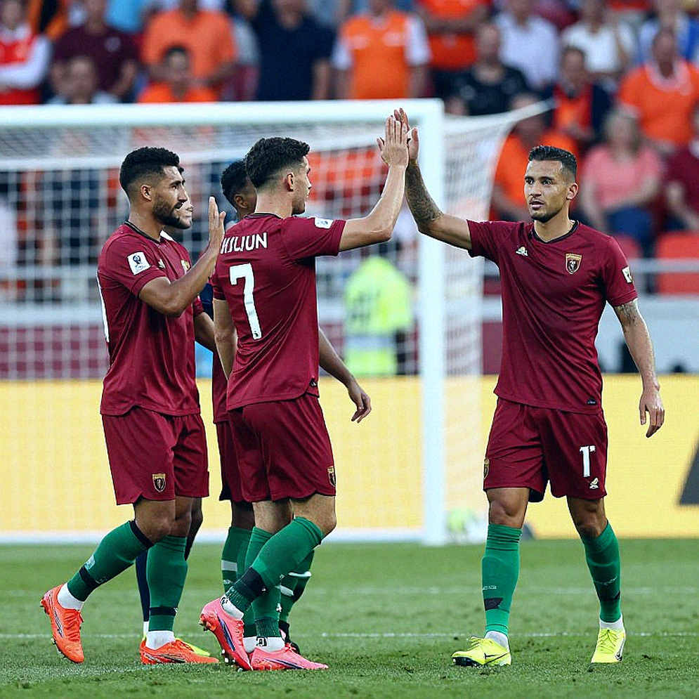 Đình Bắc và tấm băng thủ quân: Ba tín hiệu ẩn sau chiến thắng 1-0 trước Philippines
