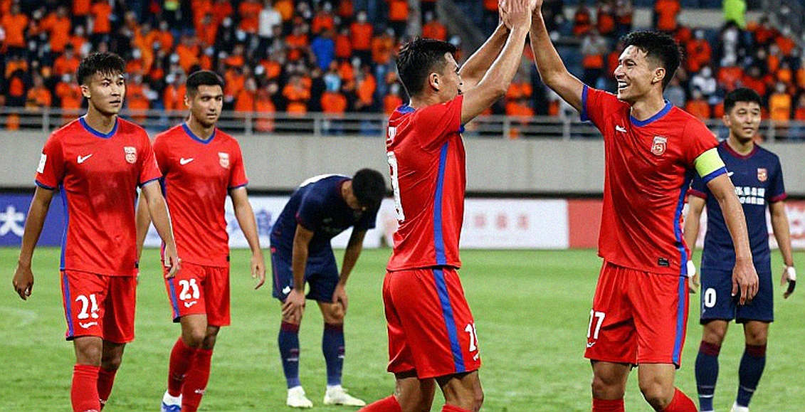 Việt Nam 1-0 Philippines: Bàn thắng ở phút 25, và khoảng lặng bắt đầu từ phút 60