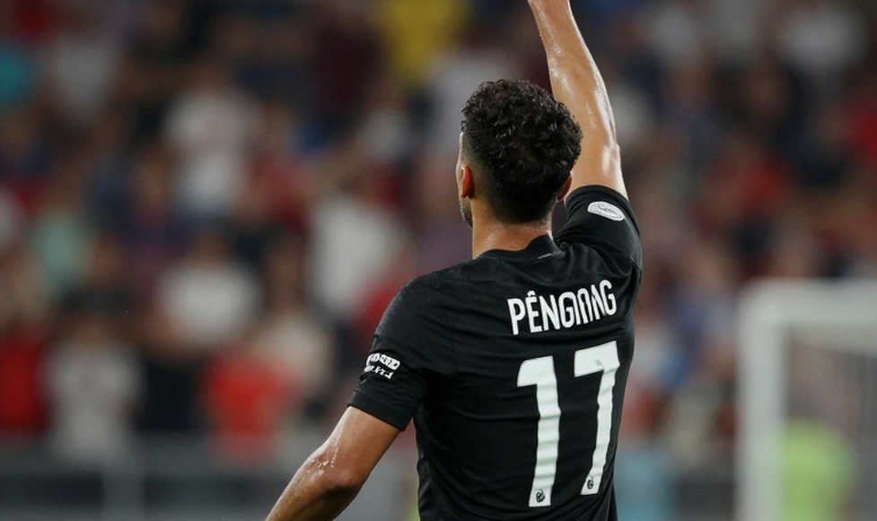 Adou Minh and Three Days of Preparation: What Fills the Gap in Vietnam's Back Line? Adou Minh and Three Days of Preparation: What Fills the Gap in Vietnam's Back Line?