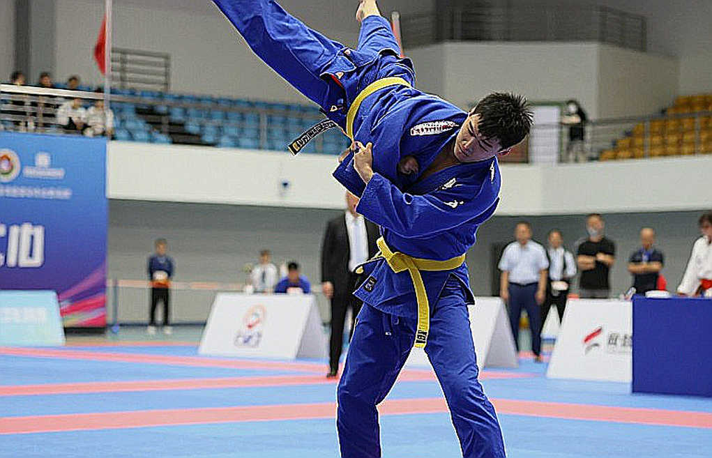 HCB Asiad 20 của Đinh Văn Tâm: Khi tấm huy chương đến cùng cái đầu gối trái