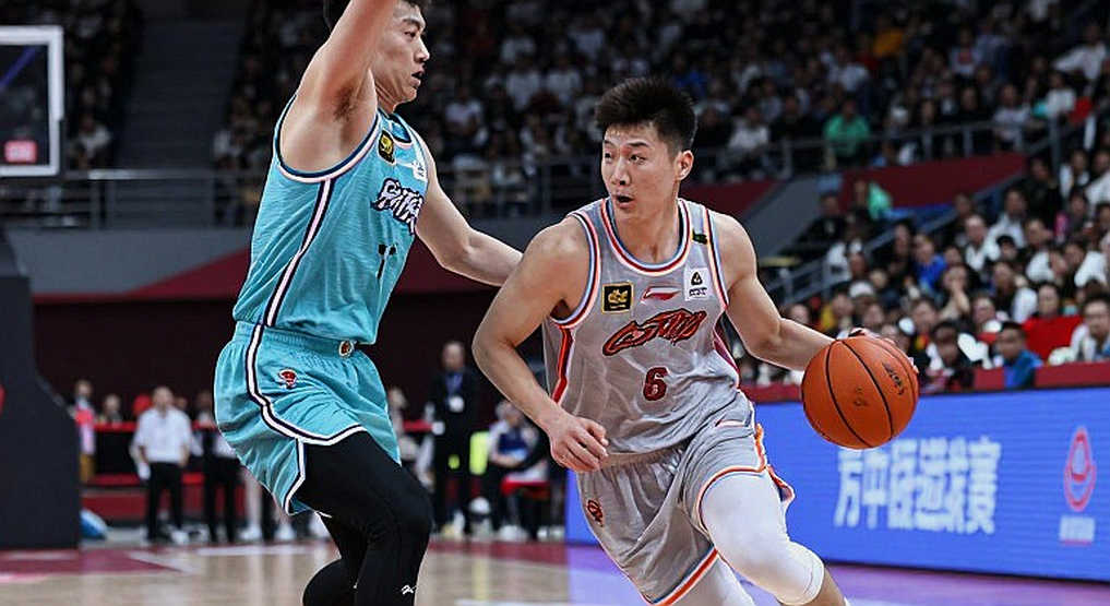 Fenerbahçe thua Olympiakos ở Super Cup EuroLeague tại Abu Dhabi: Jasikevičius chỉ ra lỗ hổng rebound sau switch