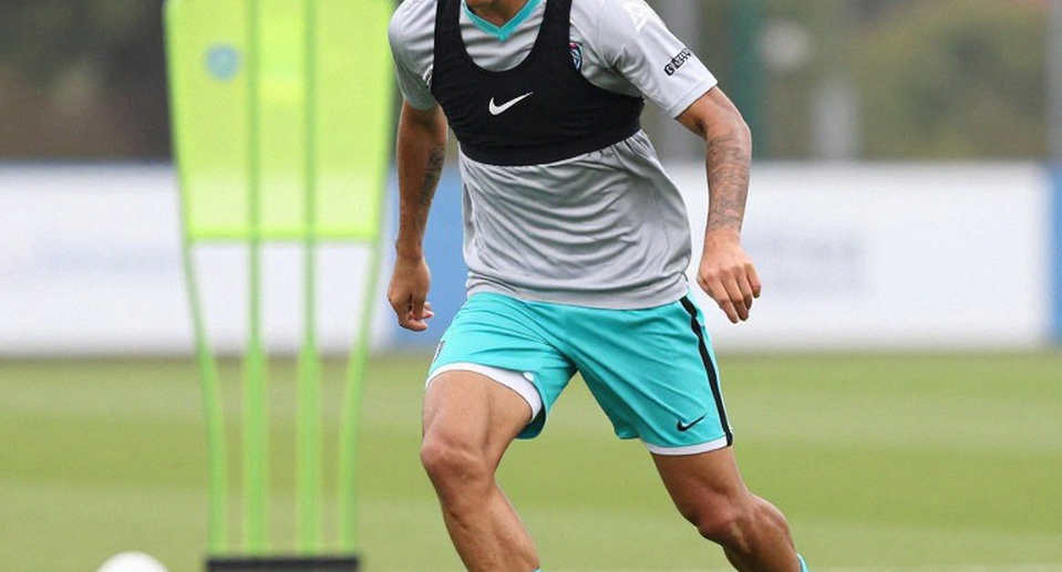 Carlos Álvarez và chiếc áo số 8 tại Club América: khoảng trống chưa ai đo Carlos Álvarez và chiếc áo số 8 tại Club América: khoảng trống chưa ai đo