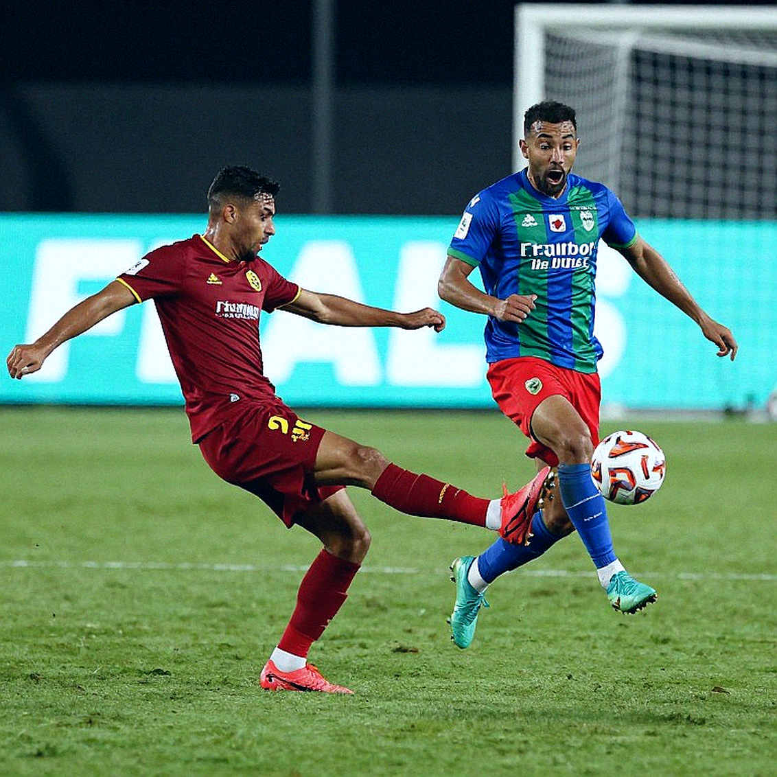 When the Data Set Is Empty: Credibility in Vietnamese Football Transfer Journalism When the Data Set Is Empty: Credibility in Vietnamese Football Transfer Journalism