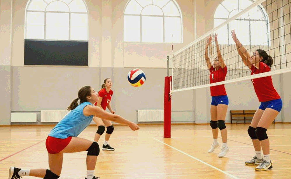Efeler gục ngã ở Cluj: Hiệp 4 và lỗ hổng cấu trúc của bóng chuyền Thổ Nhĩ Kỳ