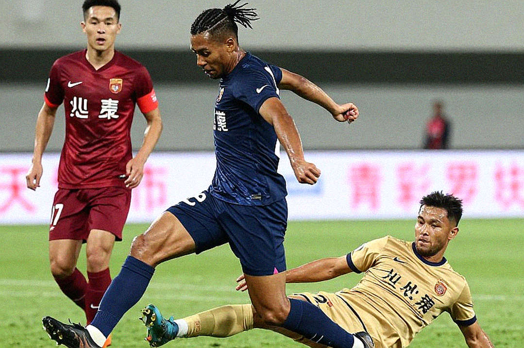 Brenner Marlos lập hat-trick, Bắc Ninh Club vượt Long An 3-2 ở Cúp Quốc gia